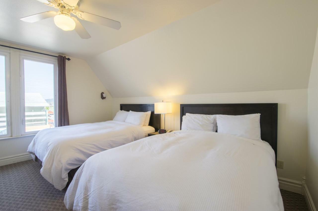 Sunrise Inn แอนาคอร์เตส ภายนอก รูปภาพ